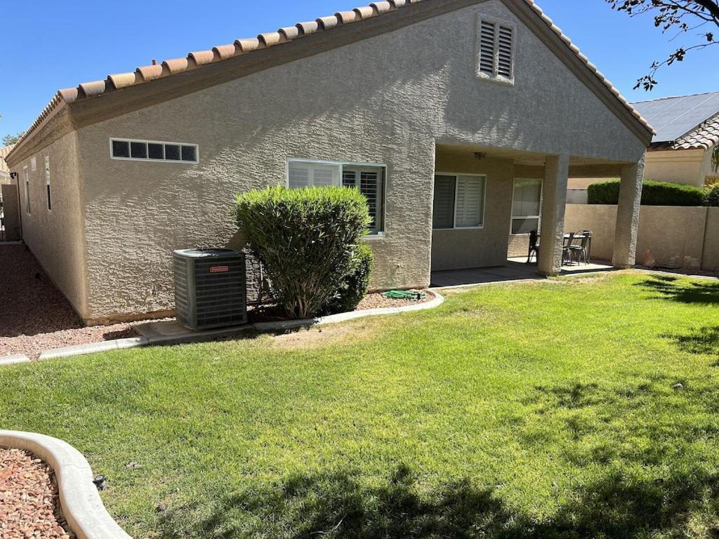 3 Bedroom 2 Bath Oasis In Cozy Neighborhood Apartamento